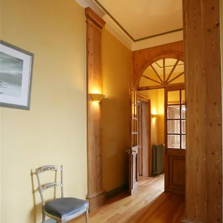 Bed & Breakfast Le Chateau De Philiomel Lillers