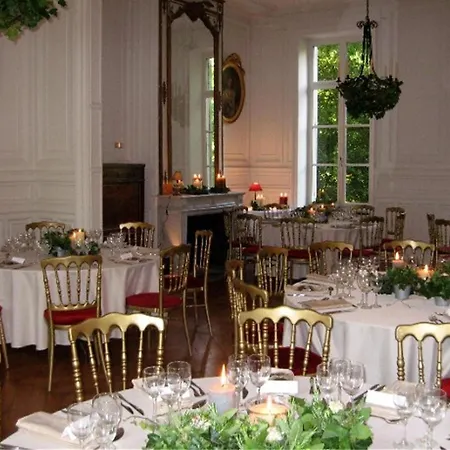 Le Chateau De Philiomel Bed & Breakfast