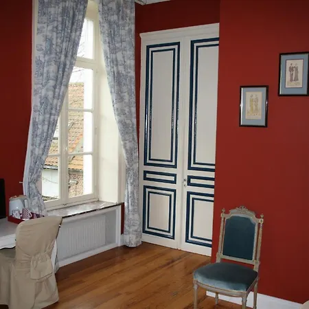 ベッド・アンド・ブレックファスト Le Chateau De Philiomel